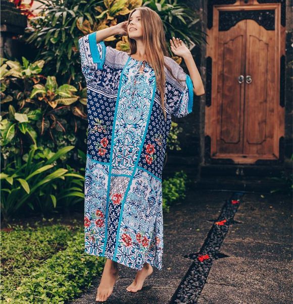 Bohemian Printed V-образный выстрел свободное летнее пляжное платье Длинное хлопковое тунику Женщины носят купальные костюмы.