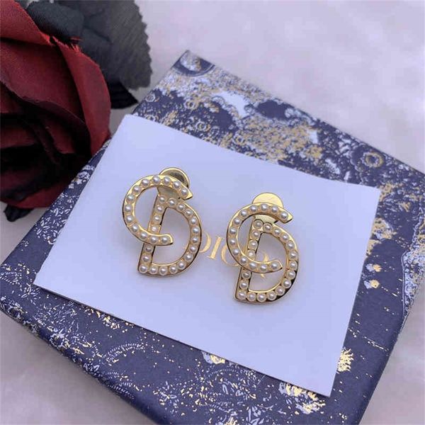 

85% off factory clearance home new earrings women's pearl silver needle high-end version simple fashion, Golden