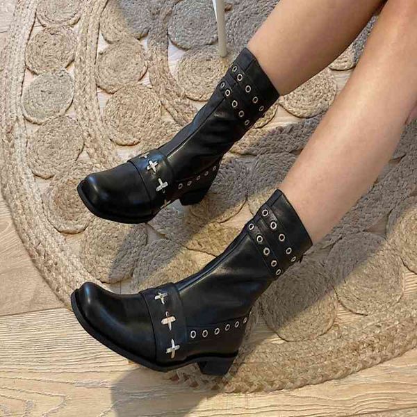 

winter punk style motorcycle boots rivet thick heel zipper women's short boots 210507, Black