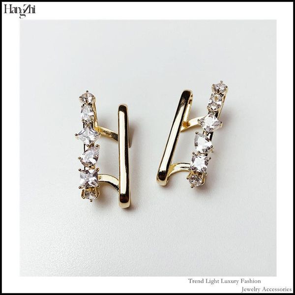 

micro-inlaid zircon double-layer vertical pearl c-shaped metal earrings with multiple pierced effects fashionable women earrings, Golden;silver