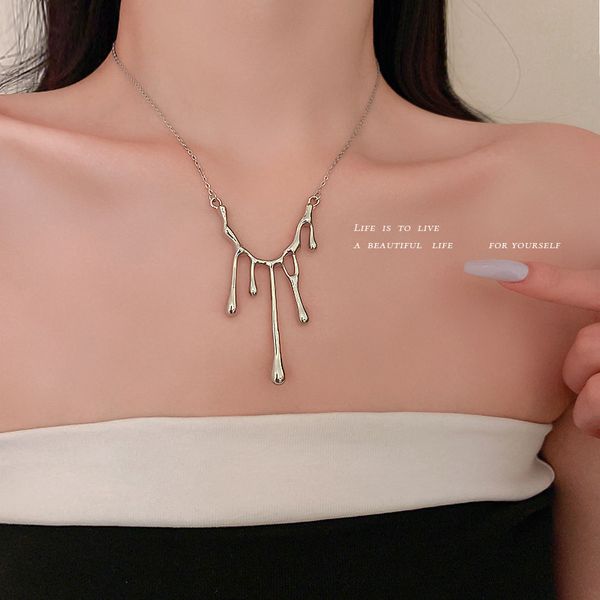 

necklace luxury designer chain cool wind geometric ins senior niche design clavicle summer net red lava light neck, Silver
