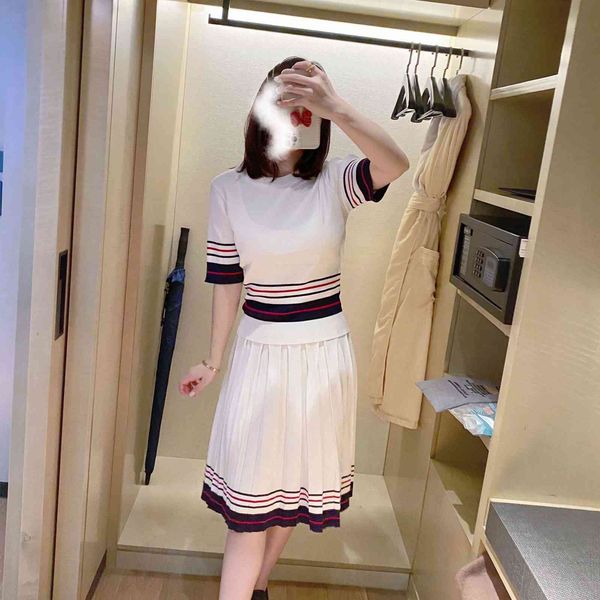 

8928 tb long college style ice silk knitting temperament slim a-shaped high waist pleated skirt, Gray