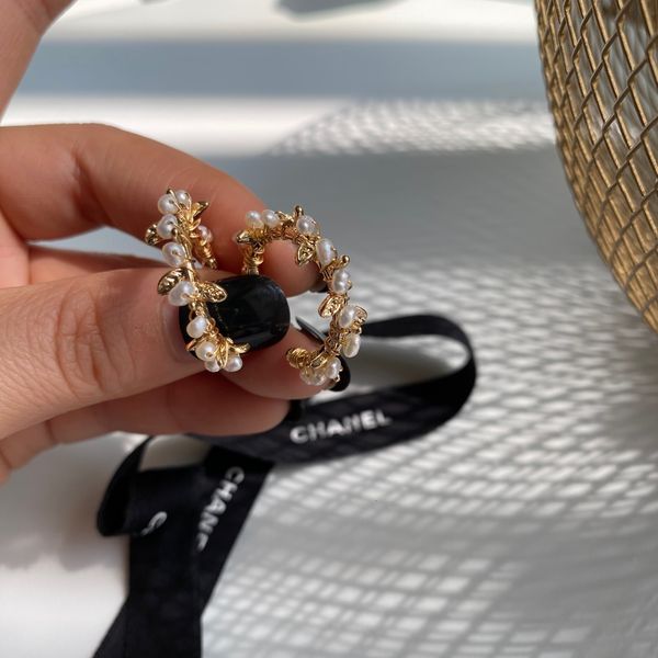 

202 three dimensional flower solid earrings french earrings feminism earrings personality design c5-9, Silver