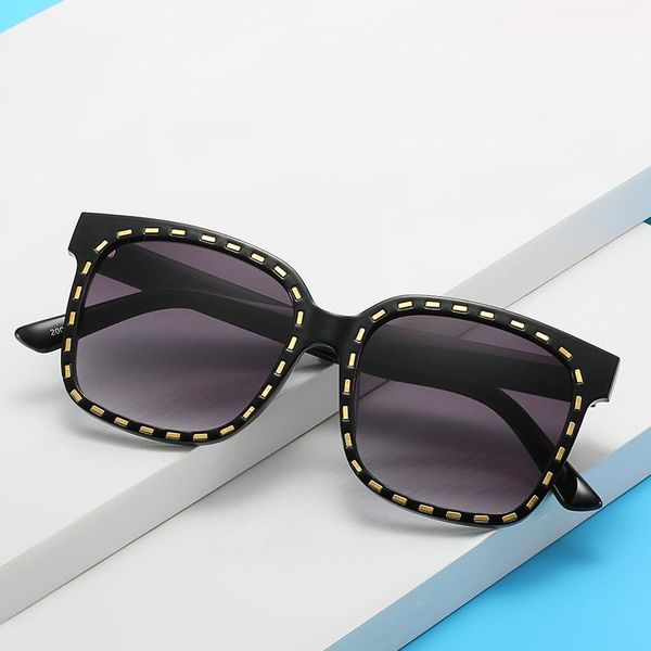 

sunglasses 21 fashion trend men's and women's personality box ocean, White;black