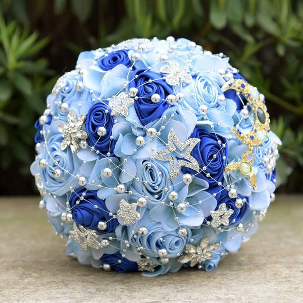 

decorative flowers & wreaths starry bride holding bouquet romantic christmas wedding bridesmaid hand gift flower
