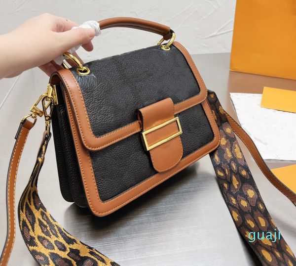 

designer postman bag woman's cross bags luxury 25* 18cm fashion knurling clamshell 1934-1v metal fastener classic versatile0299
