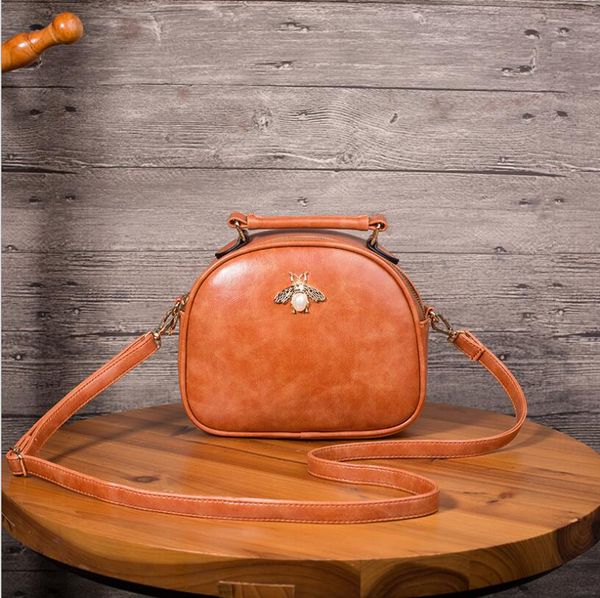 

high-quality women little bee retro small round bag fashion luxury designer shoulders package messenger pack single shoulder bags, Black;red