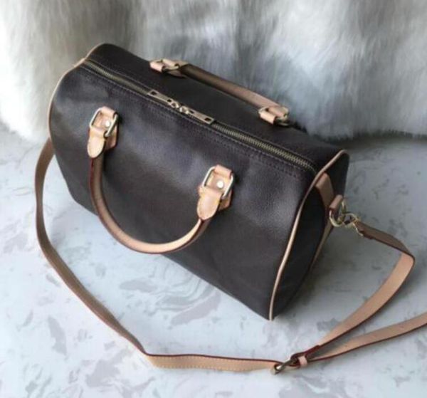 

2021 women totes luggage handbag locks and keys adies bags high capacity classic ladies bag shoulder bag ladies handbags