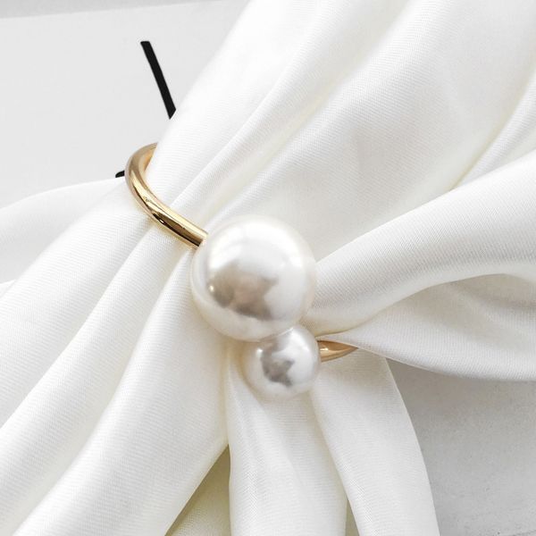 

popular simple fashion single-layer pearl alloy bracelet, Black
