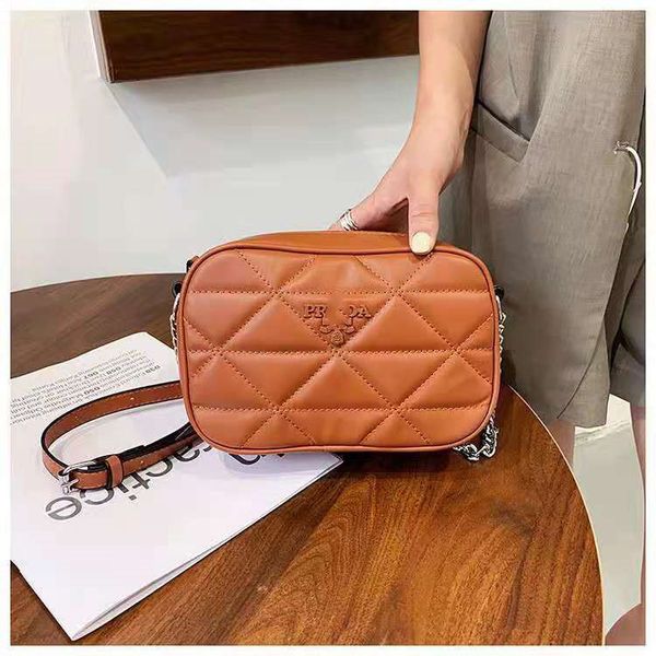 

family fashion solid color pu square metal rhombic wire messenger chain bag