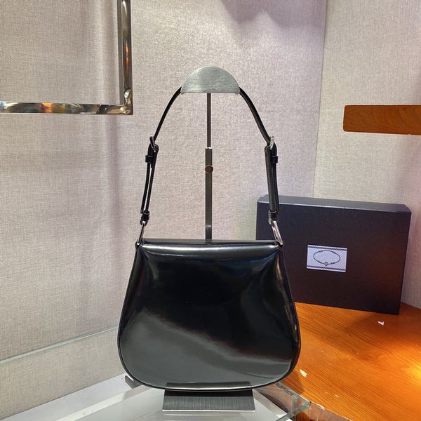 Bolsas de designer de luxo CLEO escovado mini -bolsas manipulam extensão Extensão Crossbody Bag Flap Fechamento com ombro de ímã