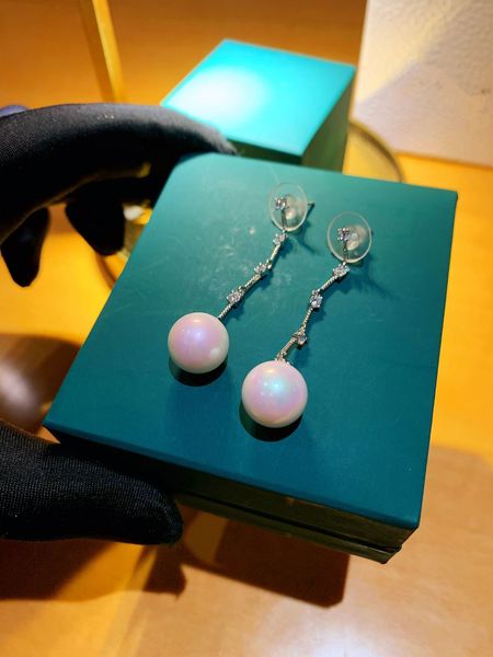 

stud earrings d family colorful pearl inlaid with s925 tremella nails, Golden;silver