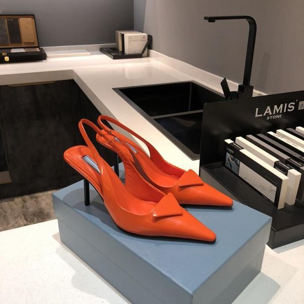 2021 neueste Damensandalen, einzelne Schuhe, mittlerer Stiletto-Absatz, exquisites Handwerk, spitzes Design, luxuriös, attraktive Farbe, Ledermaterial, Größe für 35–42