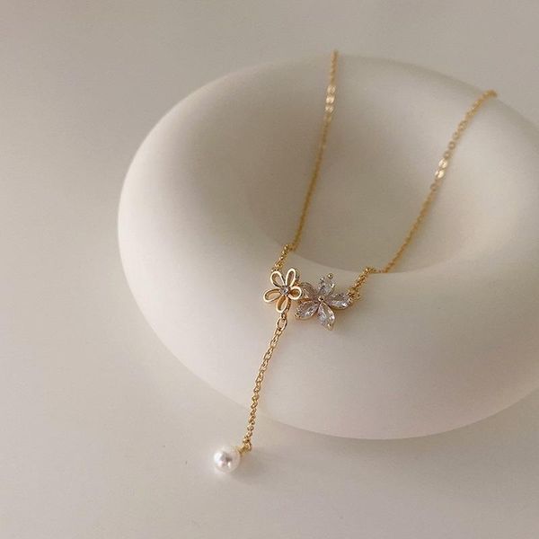 

pendant necklaces u-magical korean cubic zircon hollow flower necklace for women textured simulation pearl metal chain jewellery, Silver