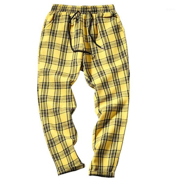 Calças masculinas 2021 Mens Street xadrez de algodão casual Magro movimentando-se canções coreanas amarelo preto verão calças