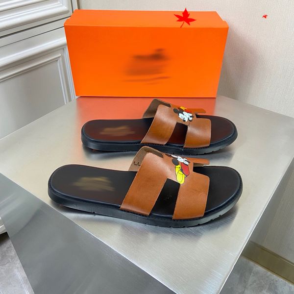 

2021 slipper designer slide summer sandals fashion men beach indoor flat flip flops leather luxurys shoes mens slippers with box size 39-45, Black