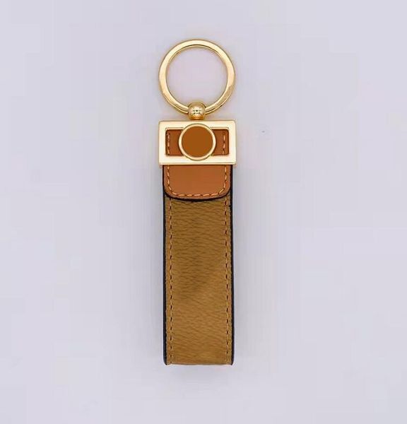 

2021 wholesale 8 color key chain letters real fashion leather car fashion key chain ring hanging rope lovely wallet chain belt box, Silver
