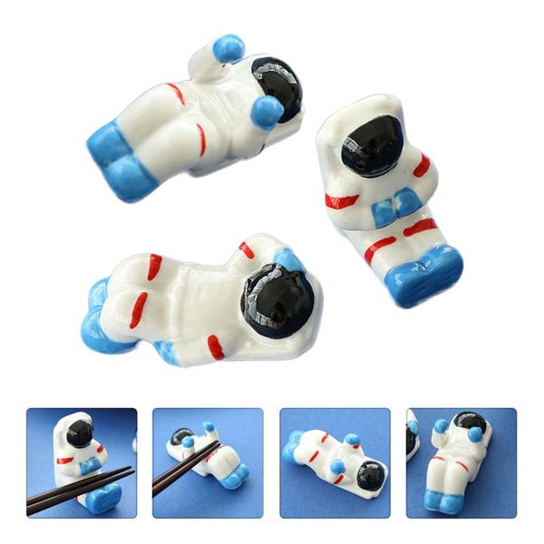 

chopsticks 3pcs spaceman holder holding rack home tableware