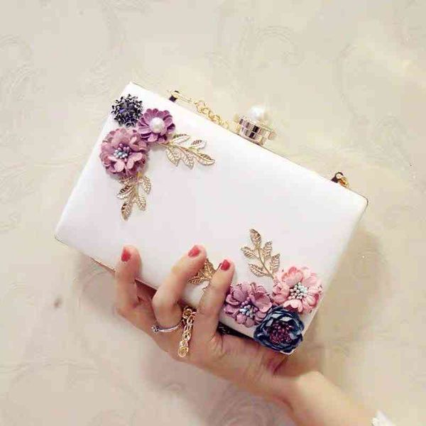 

2021 fashion flower pearl dinner bag hand women's single shoulder diagonal banquet