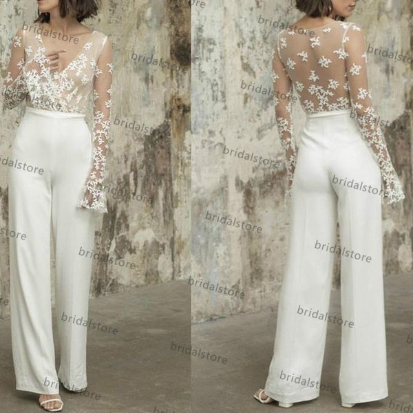 Illusion Lace Back Beach Abito da sposa tuta Sexy scollo a V manica lunga Boho Abiti da sposa 2021 Chic Satin Trouses Abito da sposa robes de mariage