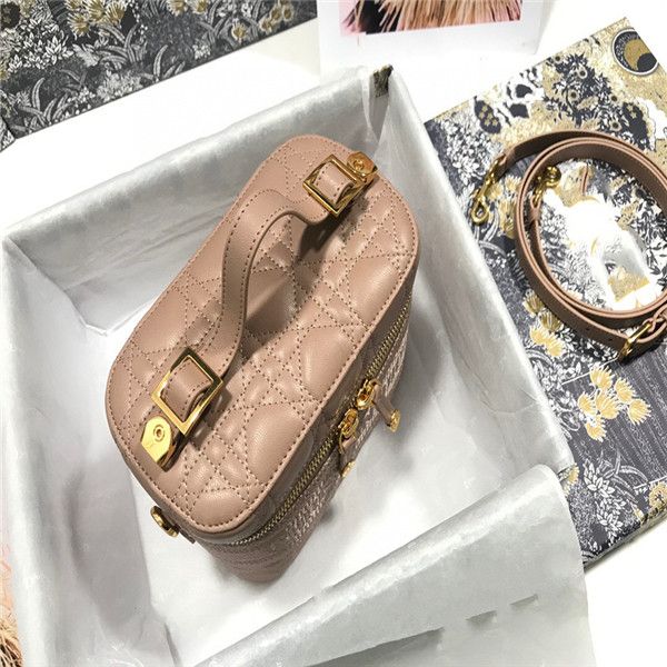 

classic ladies bag 7a high-end customized quality cosmetic storage fashion business casual style metal accessories 054375
