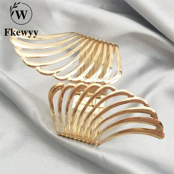 Bracciale Fkewyy Bracciale placcato di lusso alla moda Bracciale da donna Gioielli di design Polsino ad ala gotico Regalo di gioielli geometrici in oro