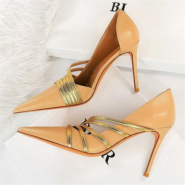 

famous brand 2022 women 9cm high heels leather gold strap pumps lady pointed toe shallow girls scarpins fetish nightclub bride shoes designe, Black