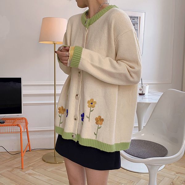 

2021 autumn korean style sweet floral o neck knittd cardigans womens sweaters womens outwear coats(f1438), White;black