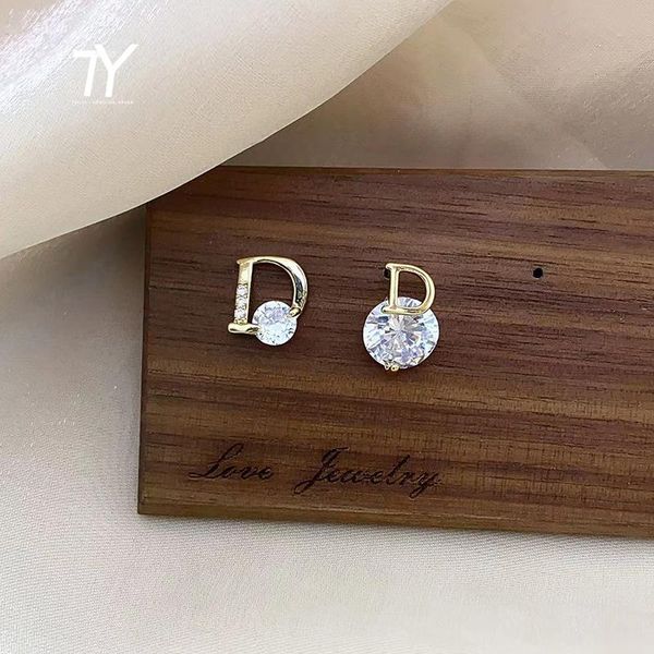 

luxury shiny zircon gold d letter asymmetric earrings for woman fashion korean jewelry 2021 party girls unusual earring stud, Golden;silver