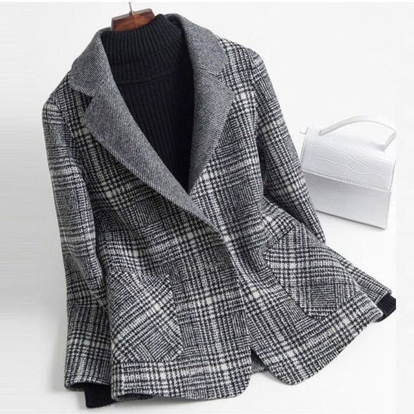 

loose plaid wool coat women's short small suit woolen coat women, Black;brown