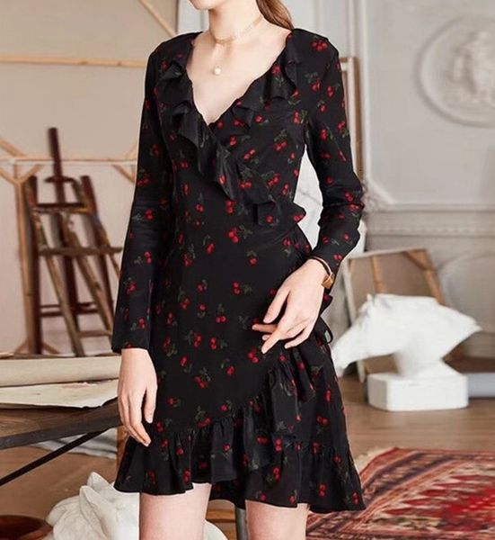 

dress 2021 summer sprouting cherry wrapped slim silk for women, White;black