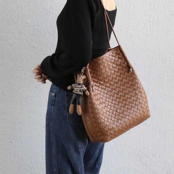 

evening bags qualuty cowhide leather knitting large bucket bag 2021 luxury handbags women designer shopper genuine tote