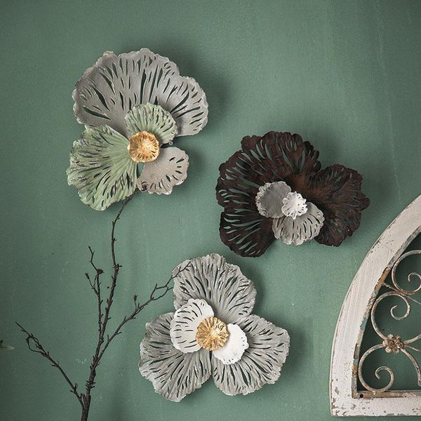 

decorative objects & figurines french retro flower candlestick wrought iron hollow shape wall hanging ornament background furniture decor mu