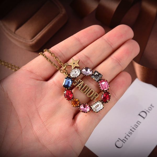 

2021 new designer family 2021 summer color diamond letter necklace, Silver