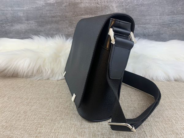 

mikoms brand classic designer 2019 new fashion men messenger bags cross body bag school bookbag shoulder handbags man purse sell