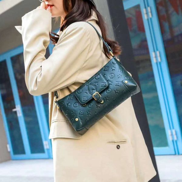 

Designers Duffel Bags 45CM 55CM luxury large capacity travel sale High quality women men Genuine Leather shoulder Fashion bag carry rivets with lock asdsweerdyg, Sky blue