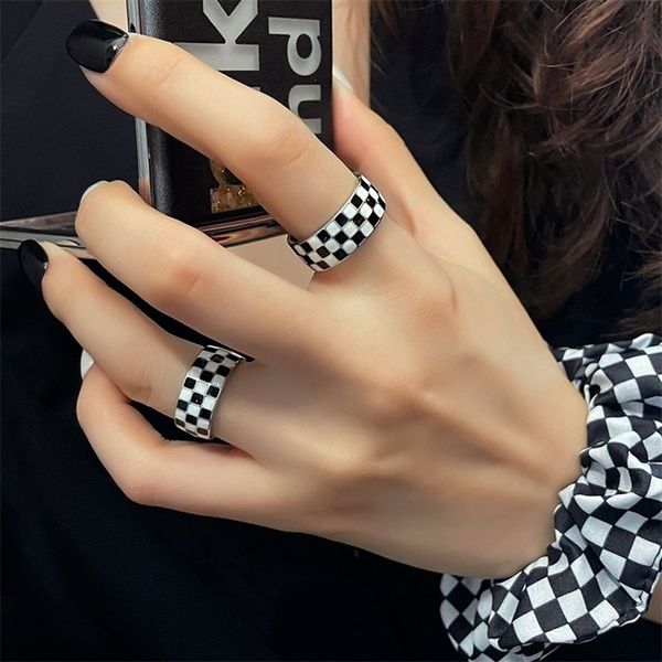 Contraste preto e branco S925 Sterling Silver Inded Finger Feminino Lattice Checker Tendência Aberto de personalidade simples