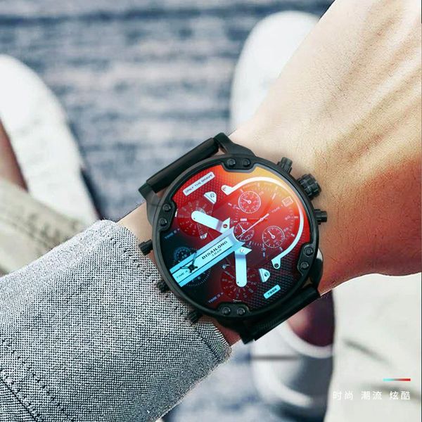 

wristwatches dixon genuine hip hop personality fashion four time zone domineering polarized super large dial quartz wristwatch men's wa, Slivery;brown