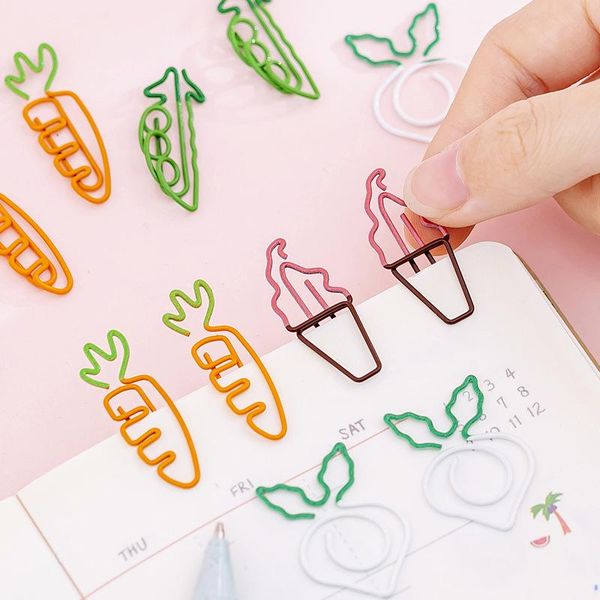 

10pcs/lot cute cartoon carrot shape paperclip bookmark simple metal girl student note holder stationery