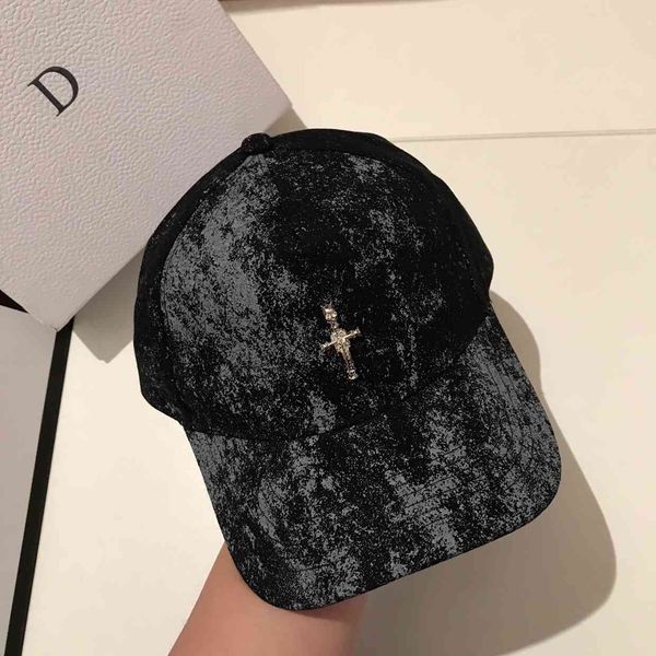 

spring and summer new graffiti printed cap for men and women, Black;white