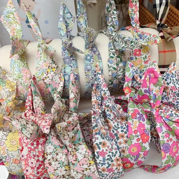 

custom made nionio handmade liberty cotton fabric hair bows girl accessoires clips for girls accessories, Slivery;white