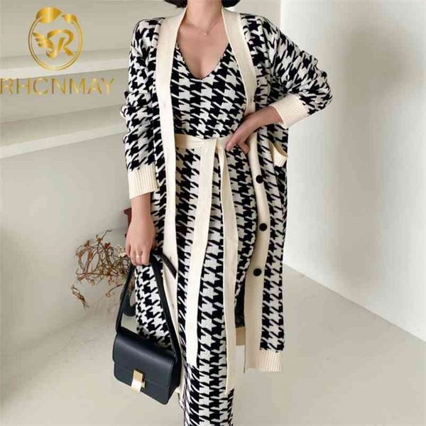 

korean sweater set fashion vintage style v-neck long knitted sweater coat + houndstooth vest dress female two-piece suit 210730, White