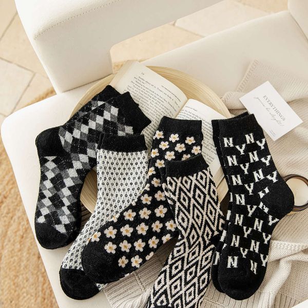 

autumn winter black floret wool thickened, Black;white