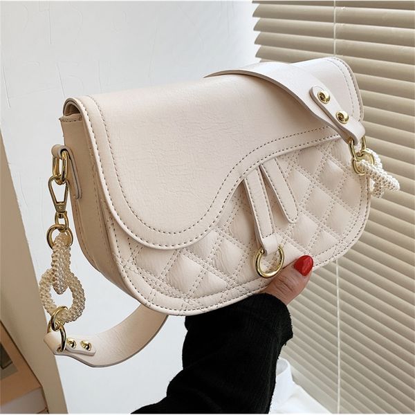 

small bag female new fashion texture versatile messenger lattice saddle purse outlet
