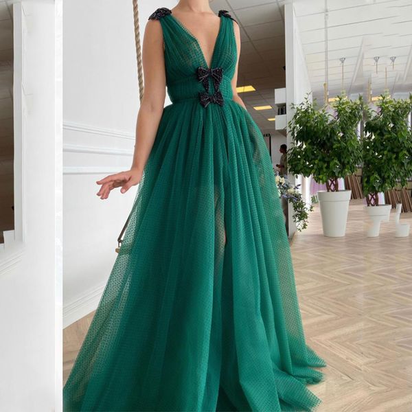 Grânulos profundos com v-garganta Borboletas Celadon Verde Prom Vestido A-Linha Tule Vestidos de Noite