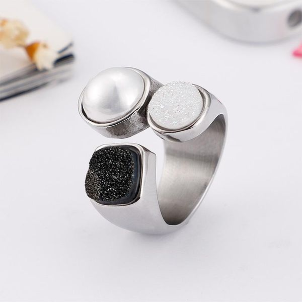 

cluster rings wholesale fine jewelry factory pearl titanium steel finger beauty female fashion accessories couple ring, Golden;silver