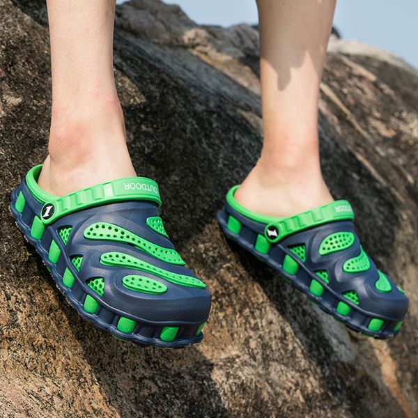 

summer lightweight eva sandals men slip on clogs men beach sandals green hollow garden shoes man casual slipper sandalias hombre, Black