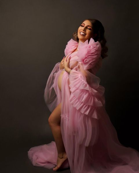 2021 Rüschen rosa Kimono Damen Kleider Robe für Fotoshooting Extra Puffärmel Ballkleider Afrikanischer Umhang Umstandskleid Fotografie