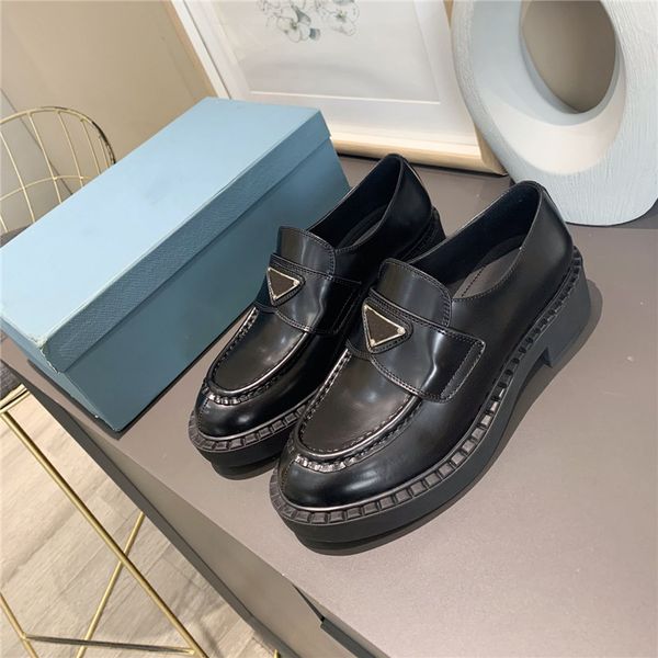 

designer shoes genuine leather slipper triangle logo sandals platform sliders milano black white mules soft cowhide shoe with box
