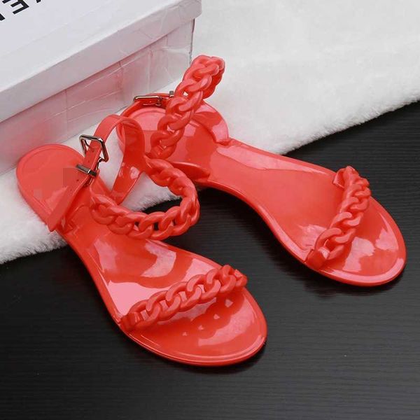 Swonco Fashon Plastics Shoes Jelly Sandals Женщины Квартиры Летняя Обувь 2020 Цепочка Мода Бич Сандалии Леди Сандалии Черный / Белый Y0721